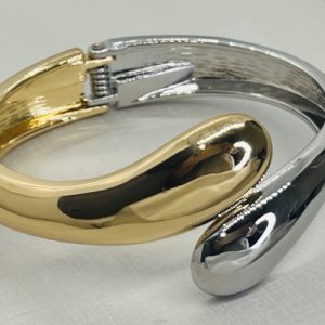 BRACELETE DETALHADO LISO DOURADO